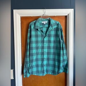 *Husband’s closet purge, buy 2 get 1 free* Men’s button down